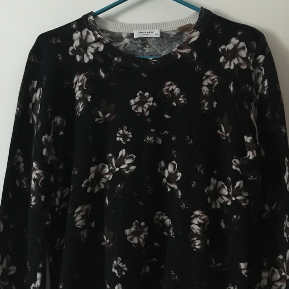 EQUIPMENT 100% Cashmere Shirley Black Floral Crew Sweater L - Picture 3 of 5